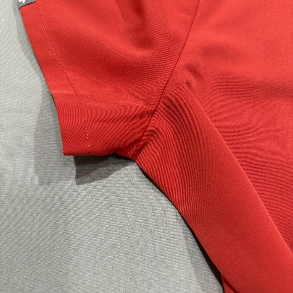 Figs Technical Collection Scrub Top In Red Extra Small - Picture 5 of 7